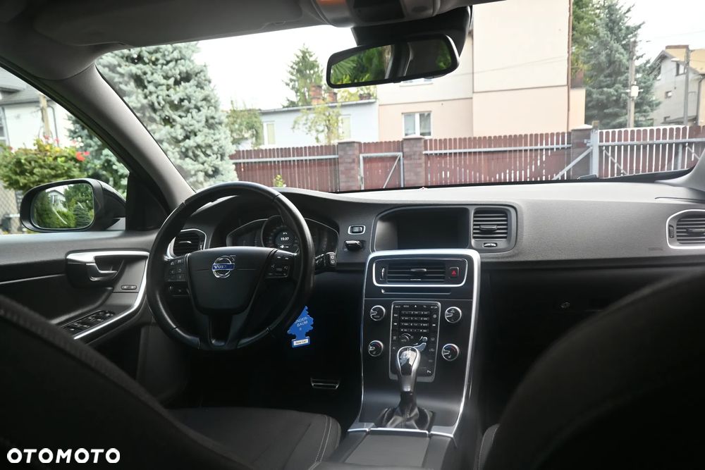 Volvo V60 D2 Drive-E Dynamic Edition (Kinetic) - 29