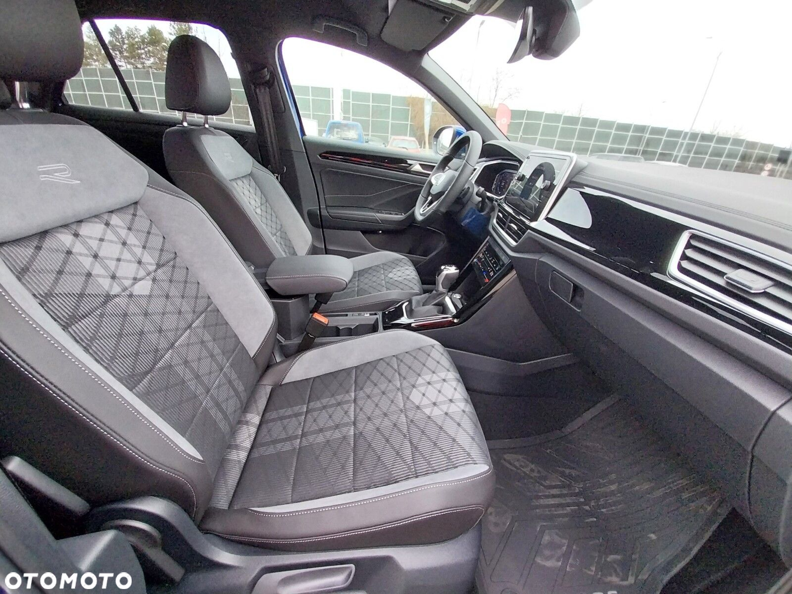 Volkswagen T-Roc - 5