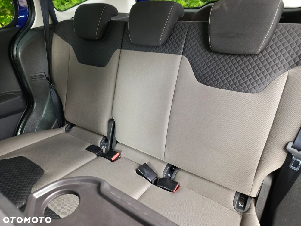 Ford Tourneo Courier 1.0 EcoBoost Titanium - 24