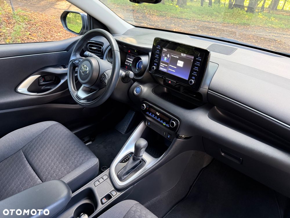 Toyota Yaris 1.5 VVT-i Team Deutschland - 9
