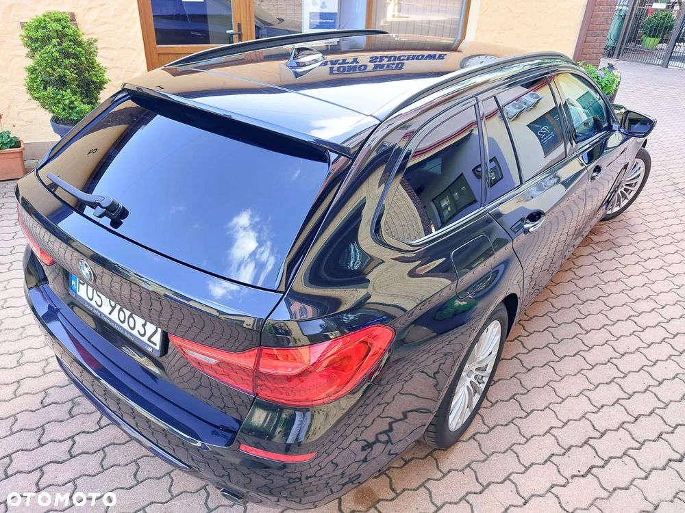 BMW Seria 5 525d Luxury Line sport - 4