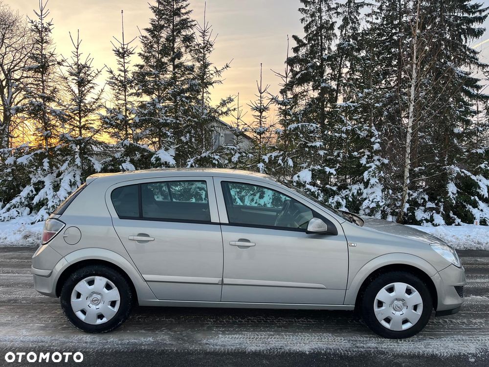 Opel Astra 1.6 Innovation - 8