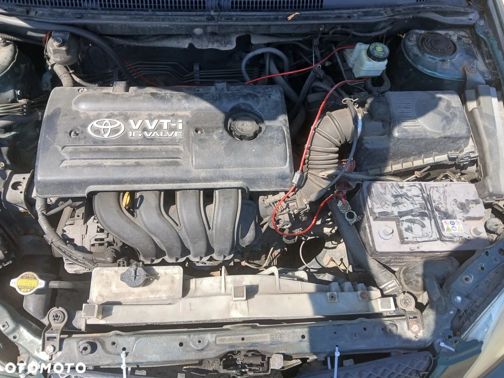 TOYOTA COROLLA HB e12 1.4 4ZZFE MTM  6R4 maska pokrywa silnika klapa bagażnika zderzak lampa reflektor pas przedni stop lampy halogeny przeciwmgłowe odblaski grill atrapa znaczek błotnik błotniki - 9