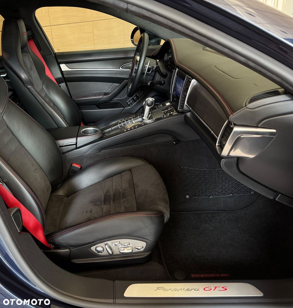 Porsche Panamera GTS - 11