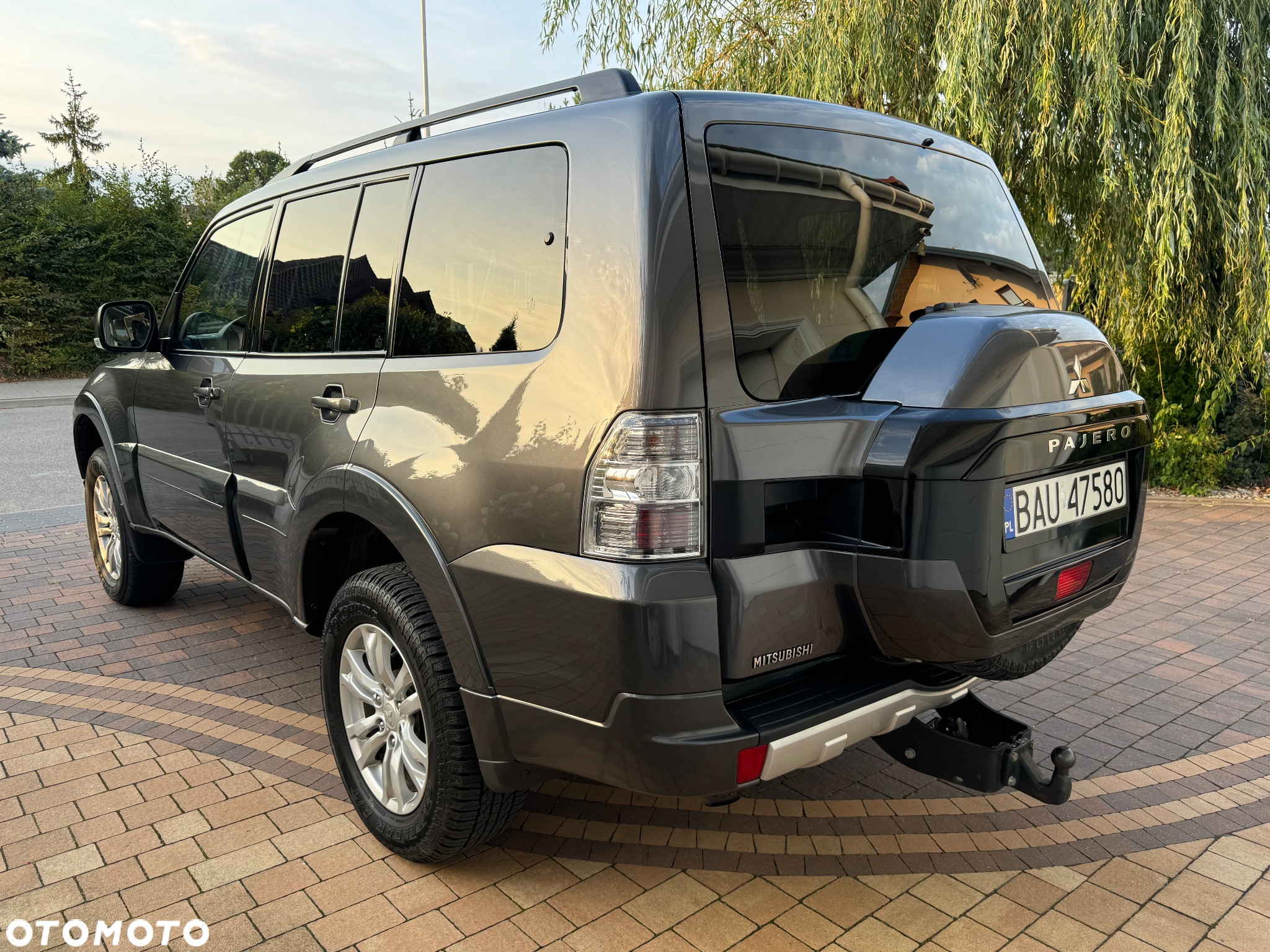 Mitsubishi Pajero - 4