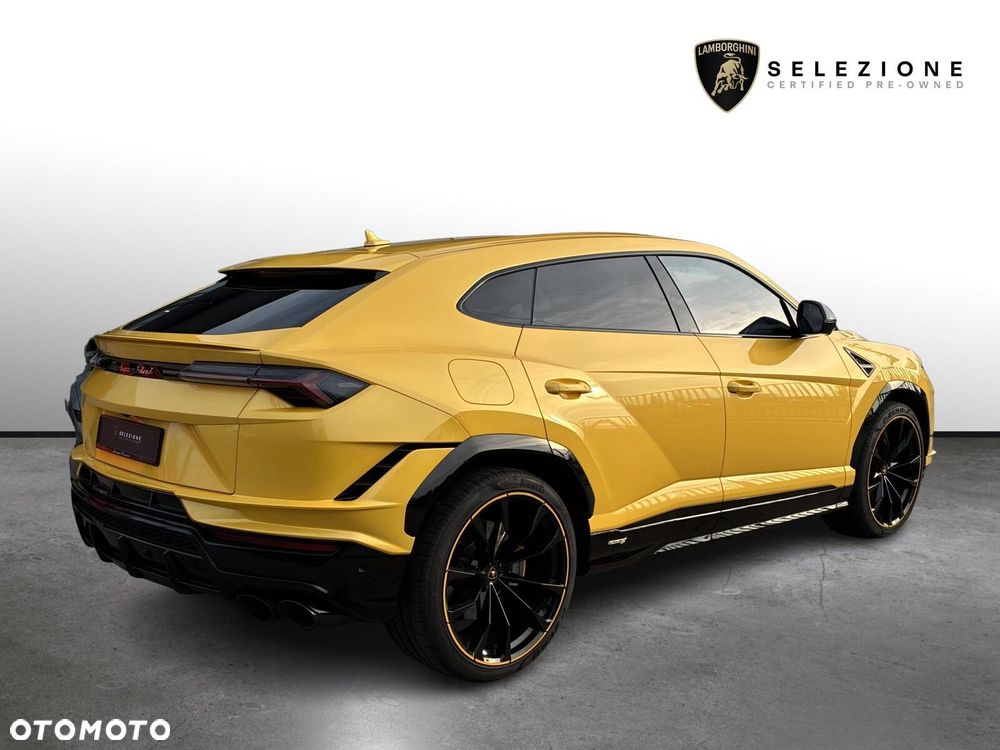 Lamborghini Urus - 3