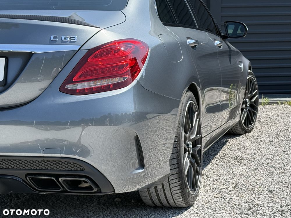 Mercedes-Benz Klasa C AMG 63 - 17