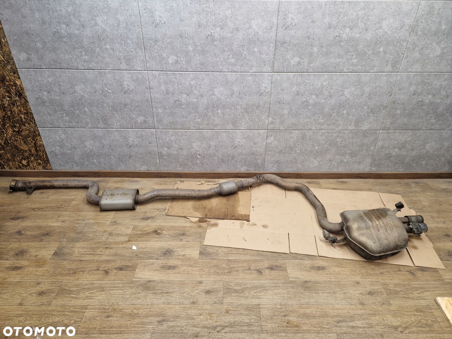 BMW F30 330e WYDECH KOMPLETNY TŁUMIK HYBRYDA 8623286 8623285 - 1