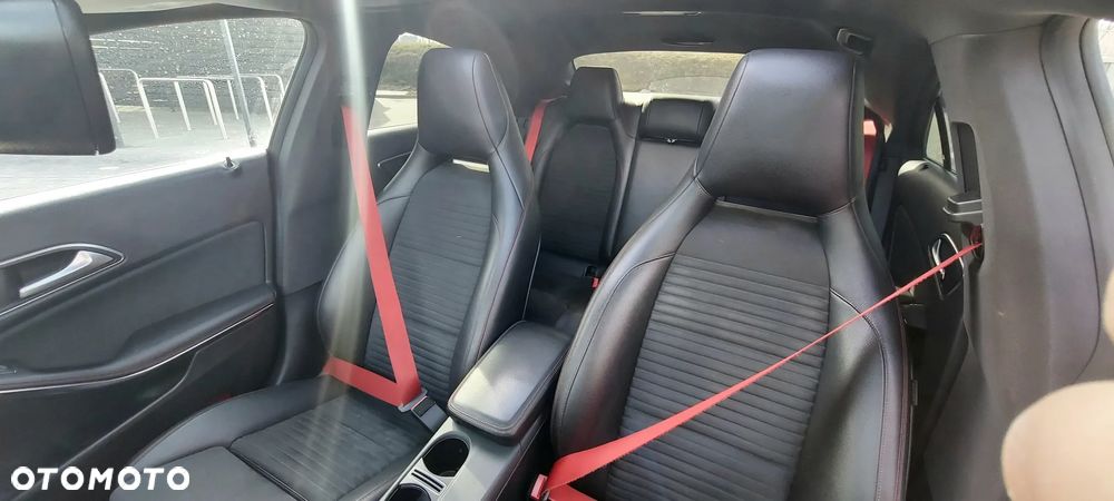 Mercedes-Benz CLA AMG 45 4-Matic - 15