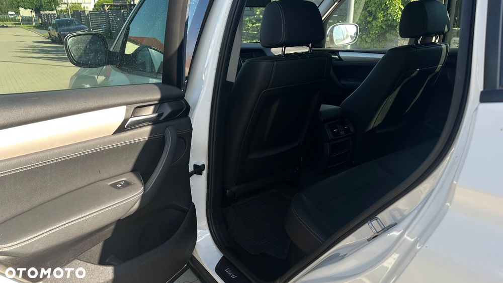 BMW X3 xDrive20d - 12