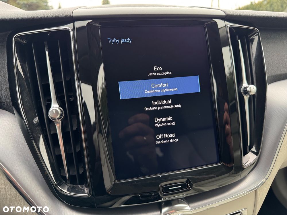 Volvo XC 60 D4 Geartronic Momentum Pro - 40