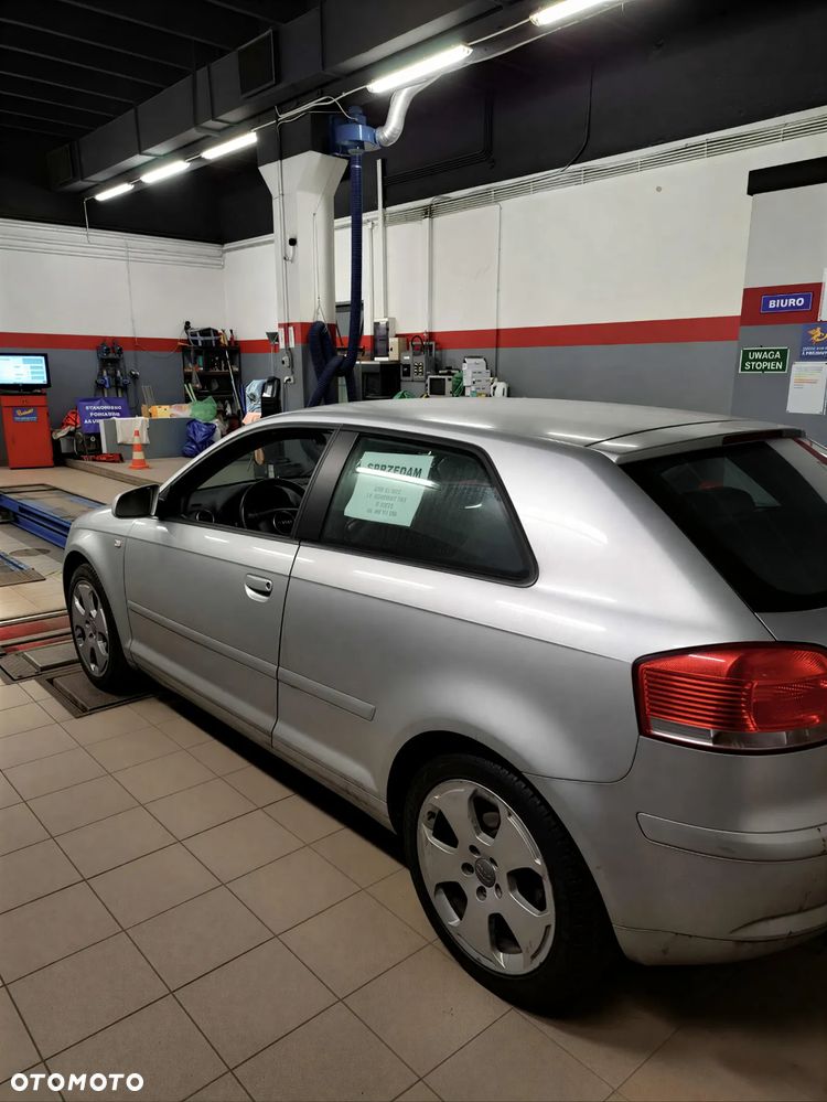 Audi A3 3-drzwiowe 1.6 Ambiente - 2