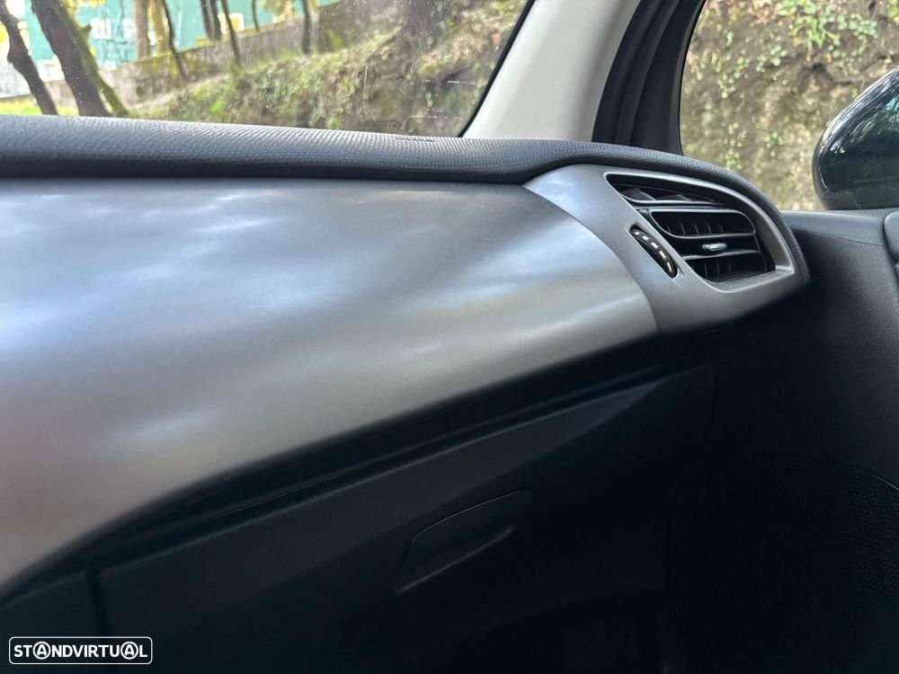 Citroën C3 1.2 PureTech Attraction - 21