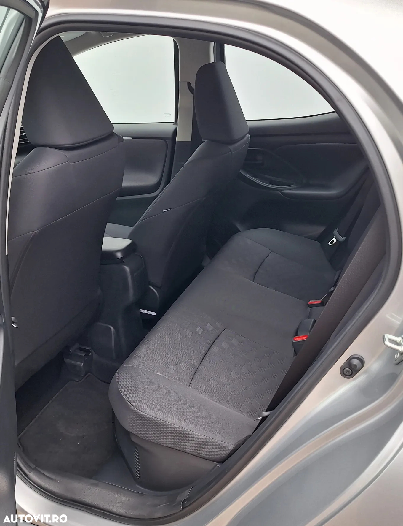 Toyota Yaris 1.5 HEV 116 CP Active - 17