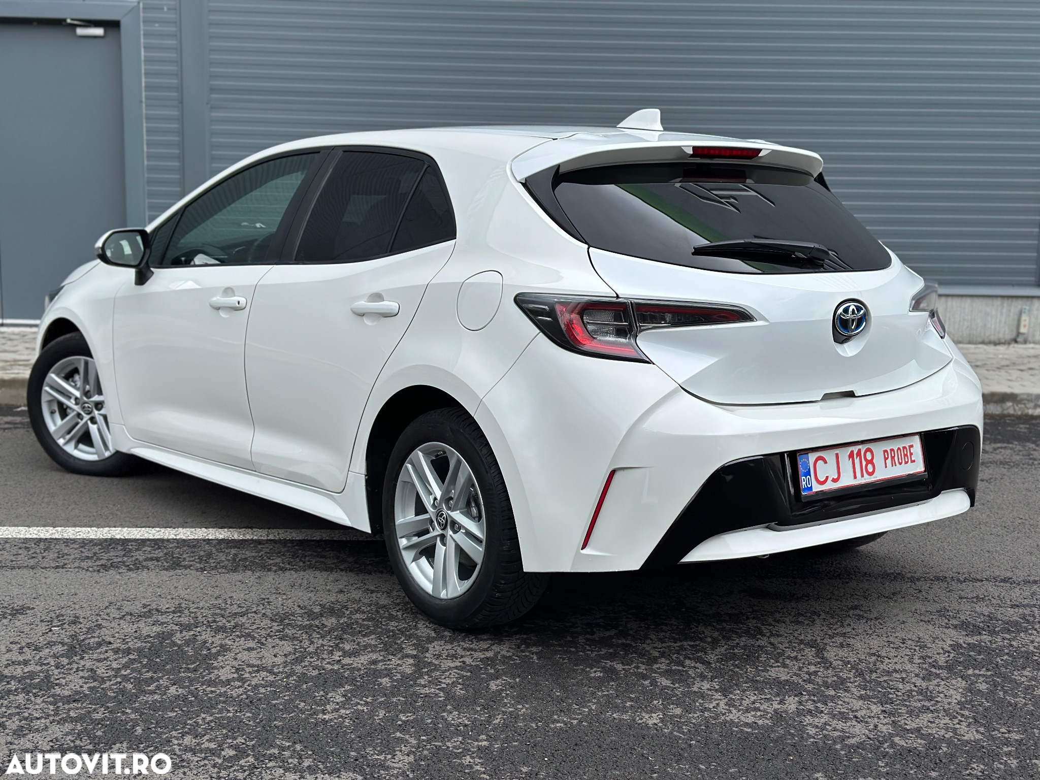Toyota Corolla Sedan 1.8 HSD Dynamic - 12