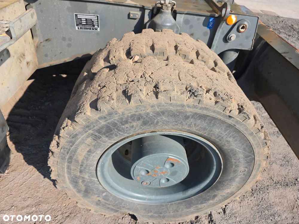 Liebherr A 914 Litronic jak TEREX CAT SENNEBOGEN M497 - 16
