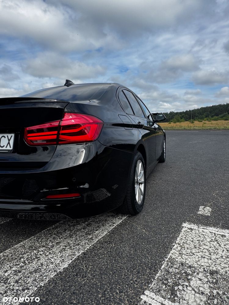 BMW Seria 3 320i - 21