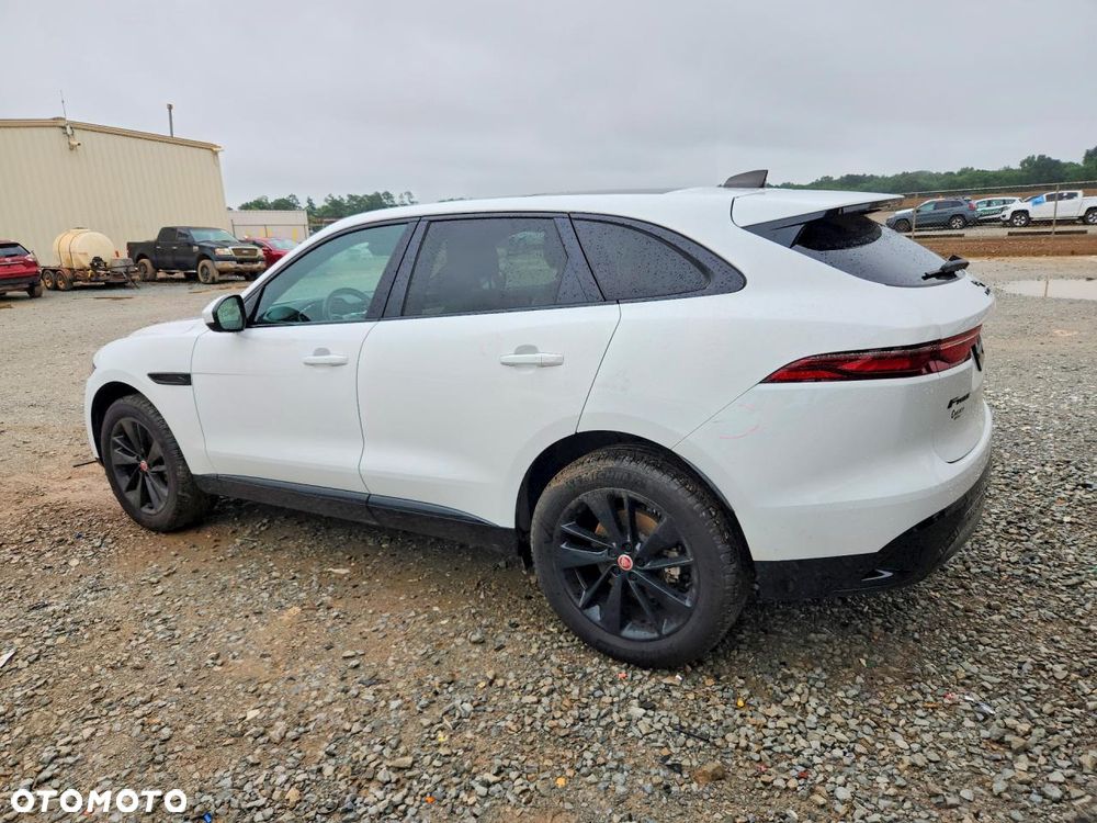 Jaguar F-Pace - 4