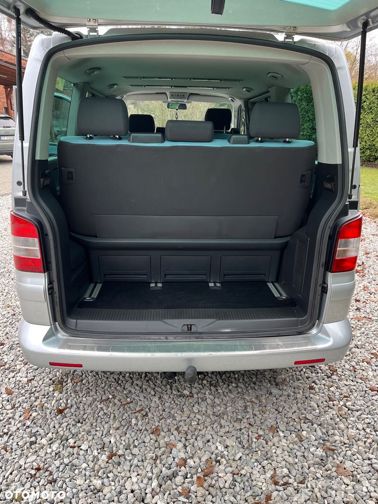 Volkswagen Multivan - 11