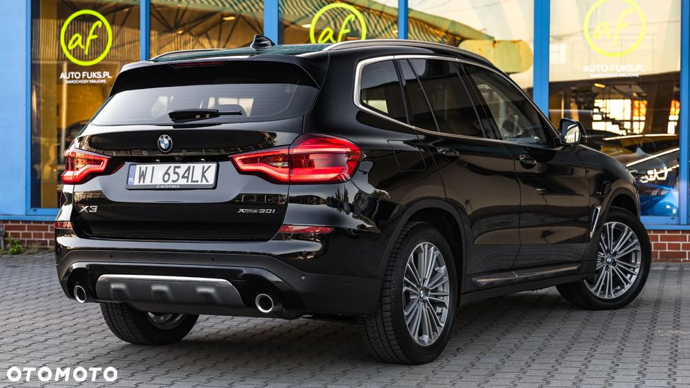 BMW X3 xDrive30i Luxury Line - 11