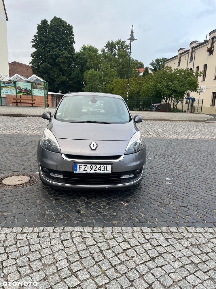 Renault Scenic 1.9 dCi Privilege Euro5 - 8