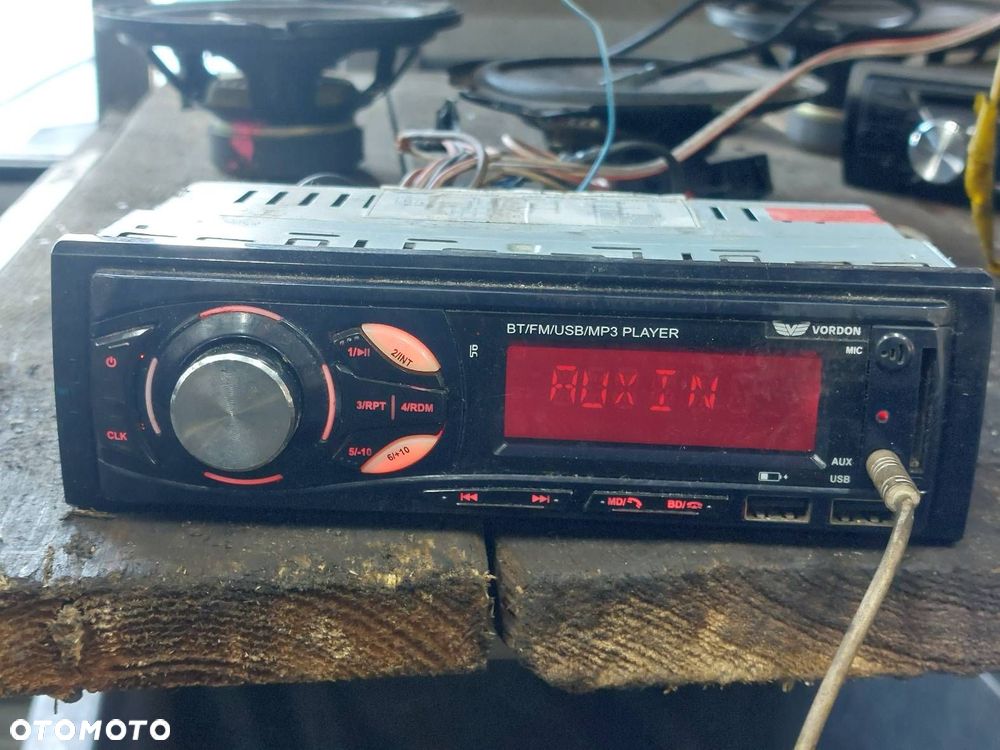 RADIO ODTWARZACZ SAMOCHODOWY 1 DIN VORDON AUX USB BT - 7