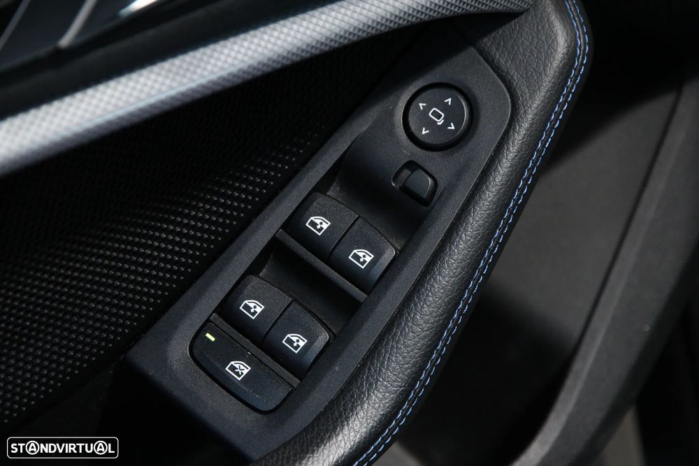 BMW 218 d Coupe Pack M Auto - 17