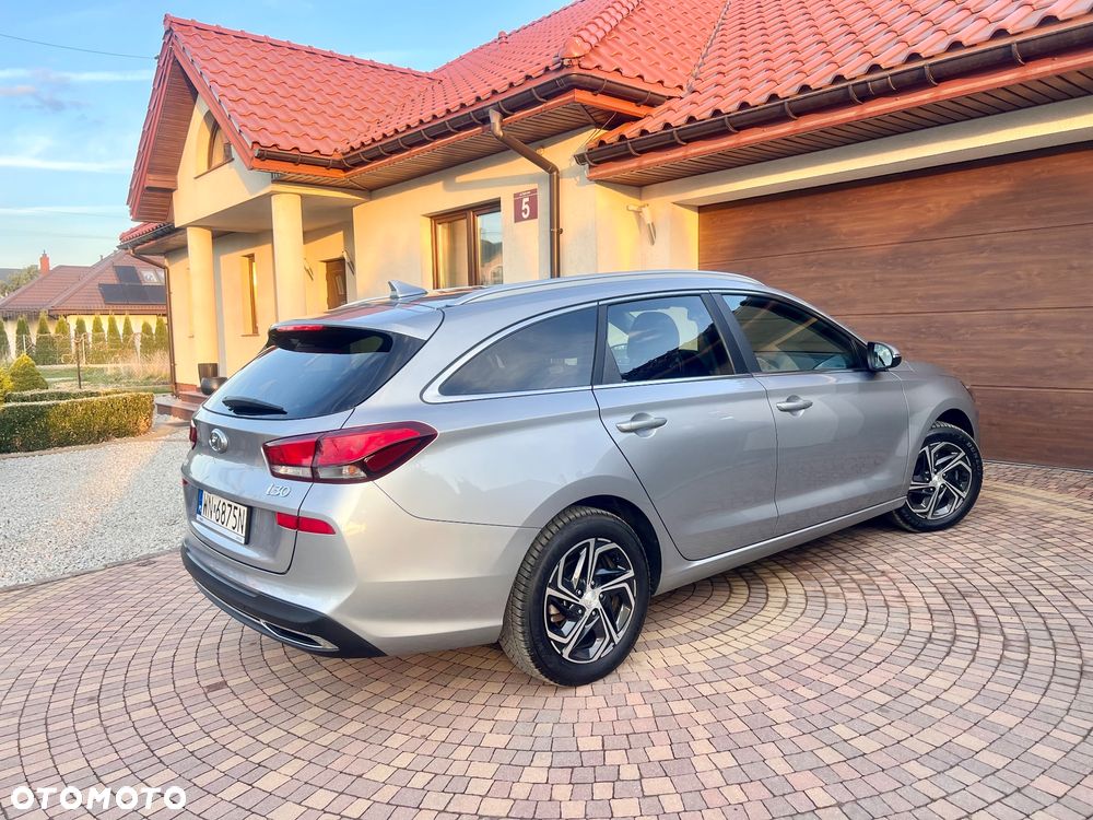 Hyundai i30 1.6 D Comfort - 4