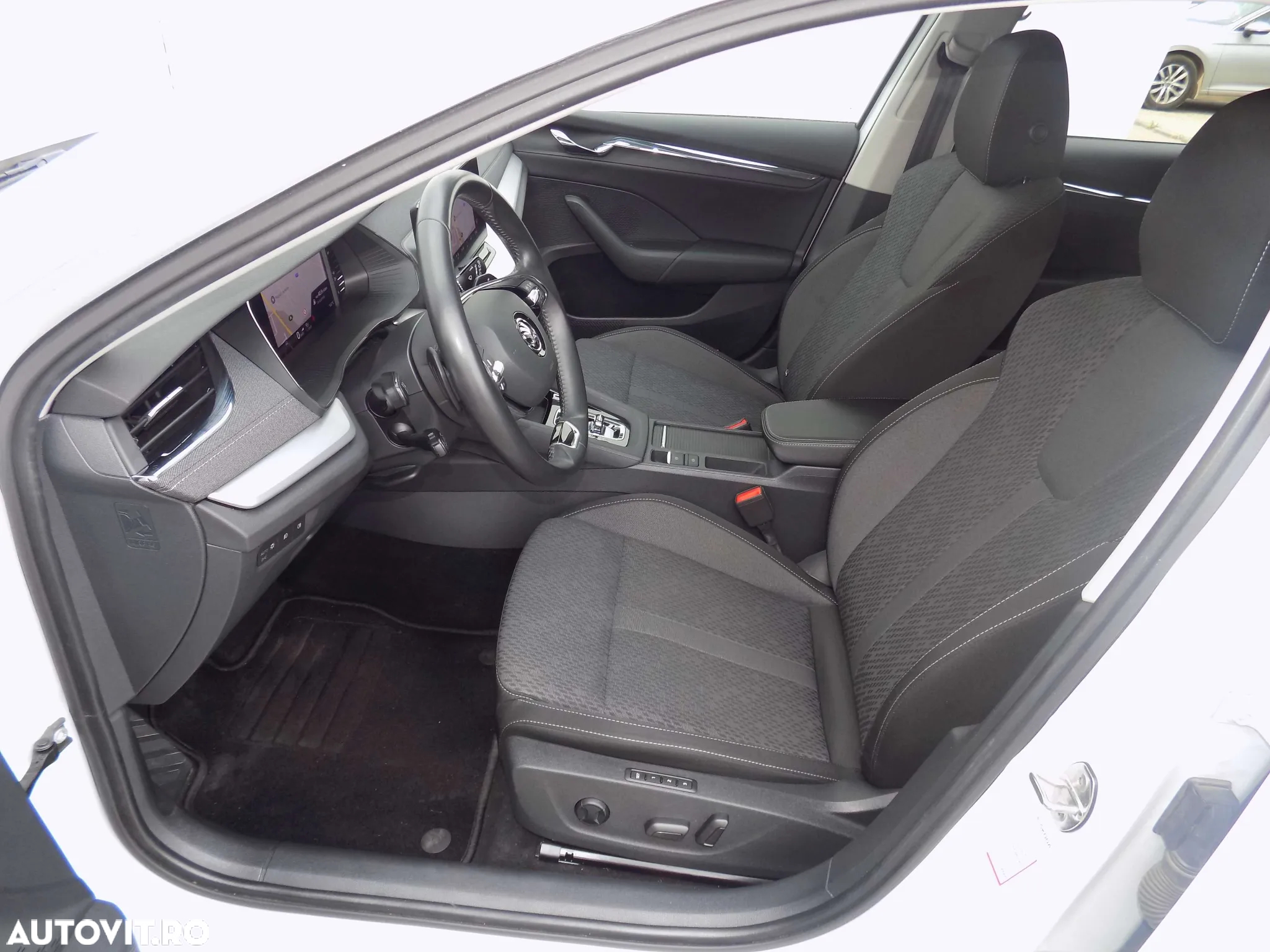 Skoda Octavia 2.0 TDI DSG Style - 12