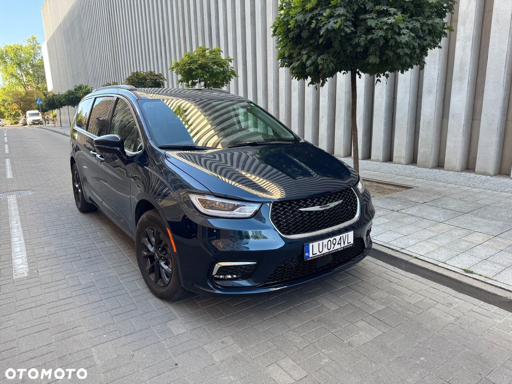 Chrysler Pacifica - 3