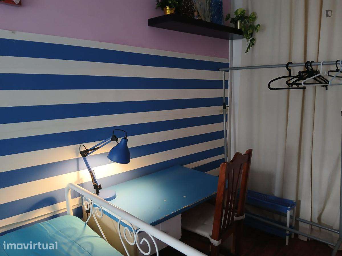 Quarto - localizado em Martim Moniz Lisbon - Grande imagem: 2/16