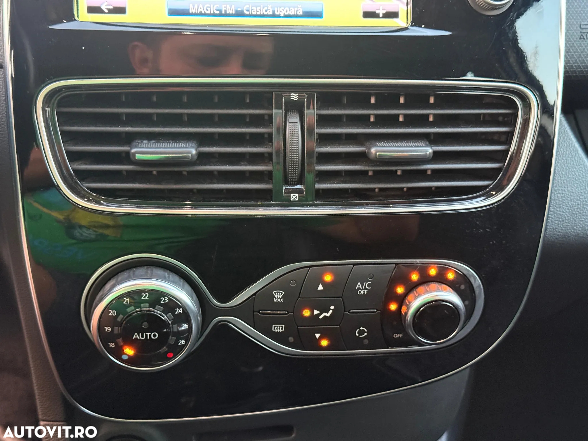 Renault Clio Grandtour (Energy) dCi 90 Start & Stop EDC INTENS - 12