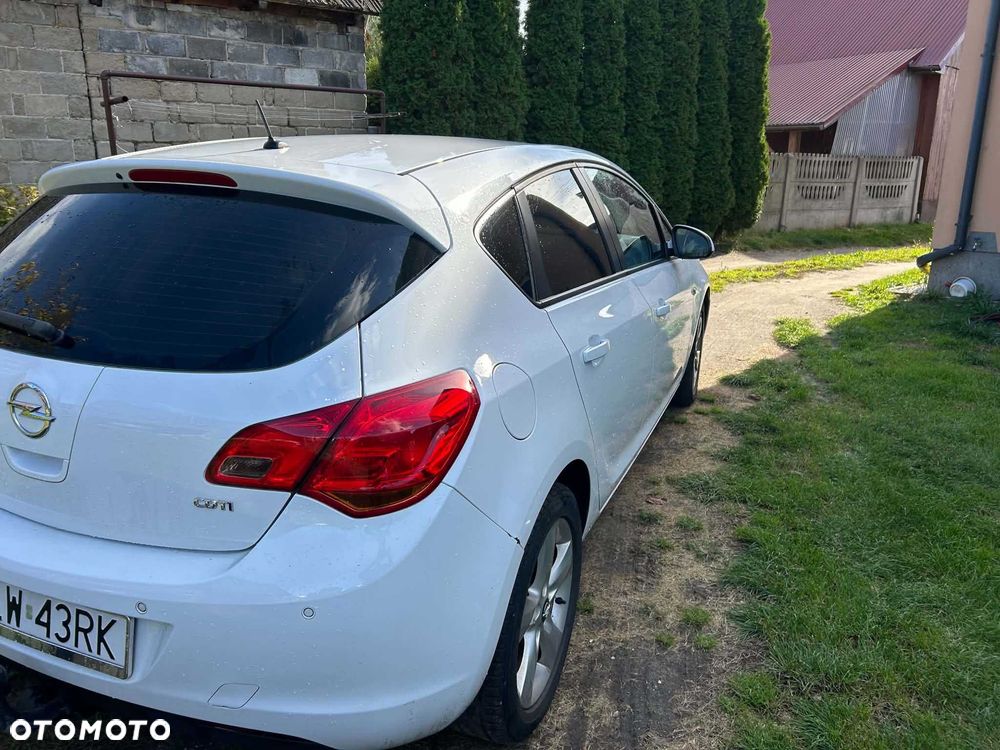 Opel Astra 2009 photo 5