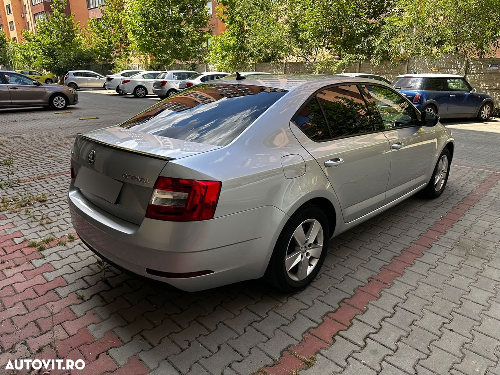 Skoda Octavia - 3