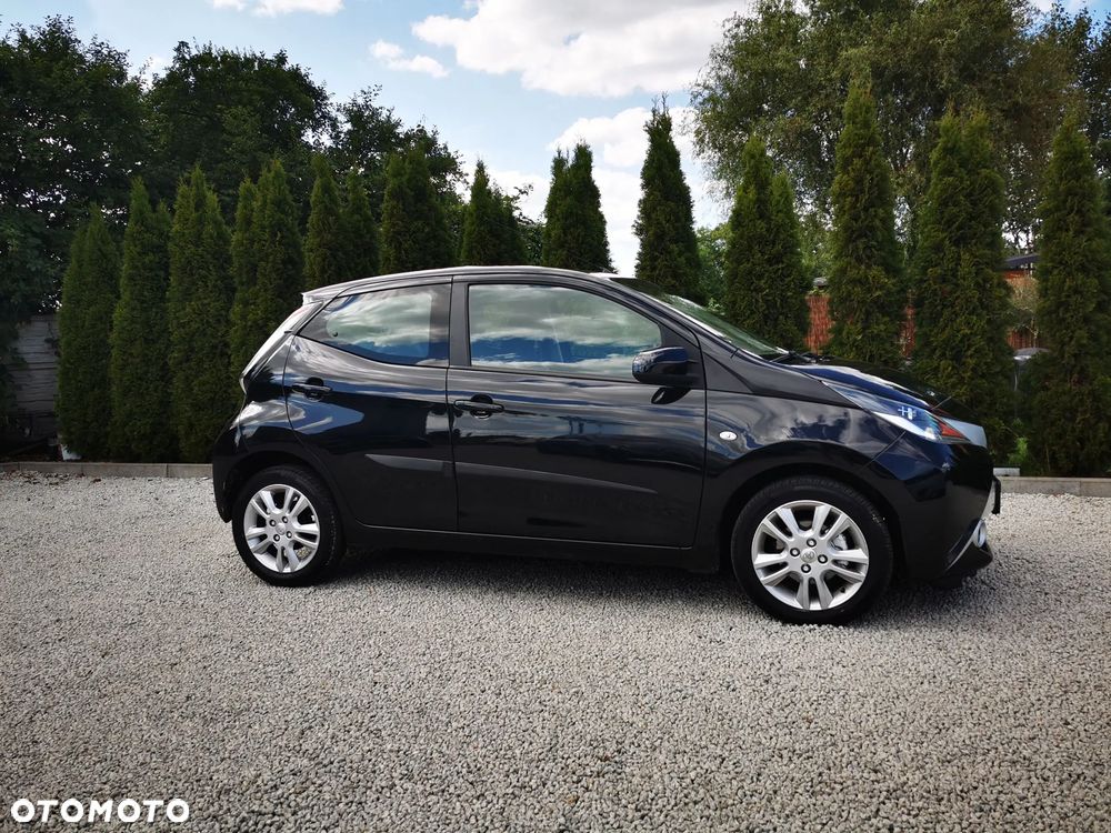Toyota Aygo x-wave - 8