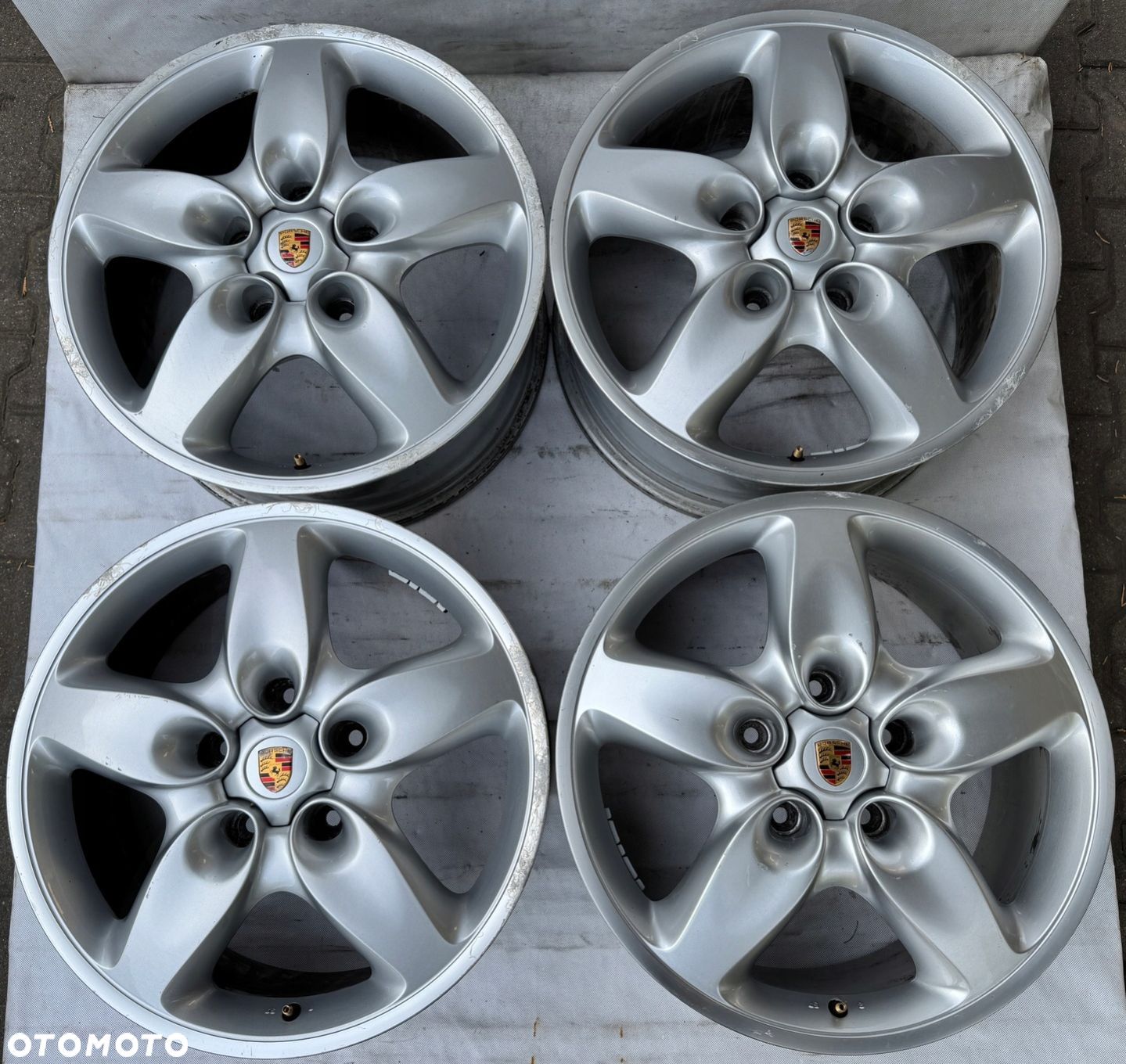 Felgi Porsche 5x130 8J 18" ET57 756 - 1