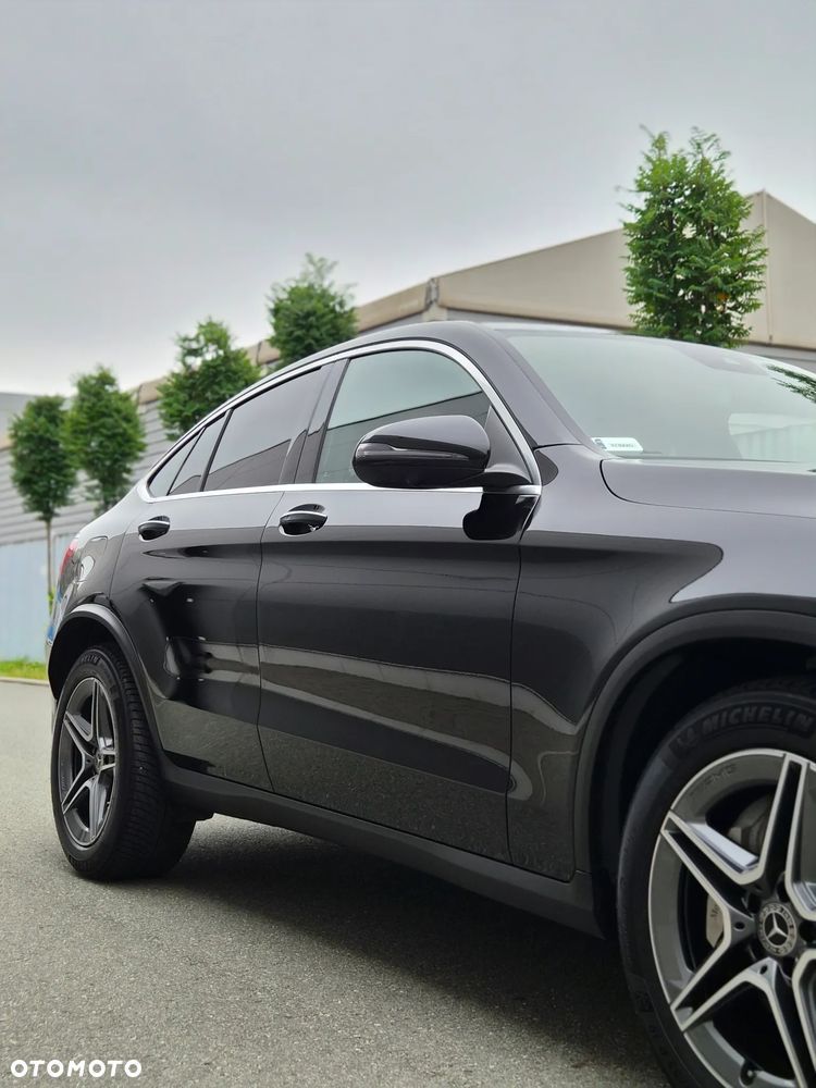Mercedes-Benz GLC 200 4Matic 9G-TRONIC AMG Line Plus - 22
