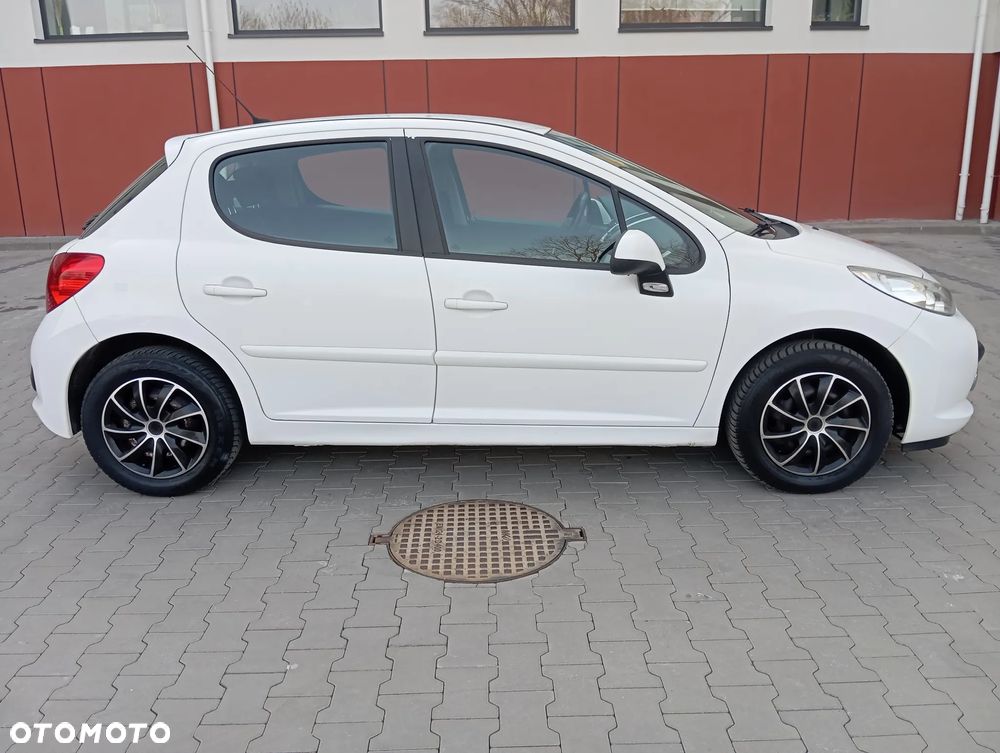 Peugeot 207 - 3