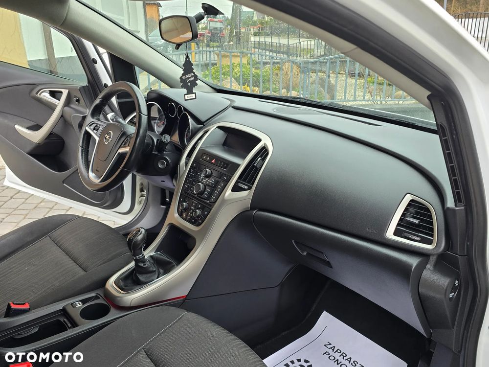 Opel Astra 1.4 Turbo - 26