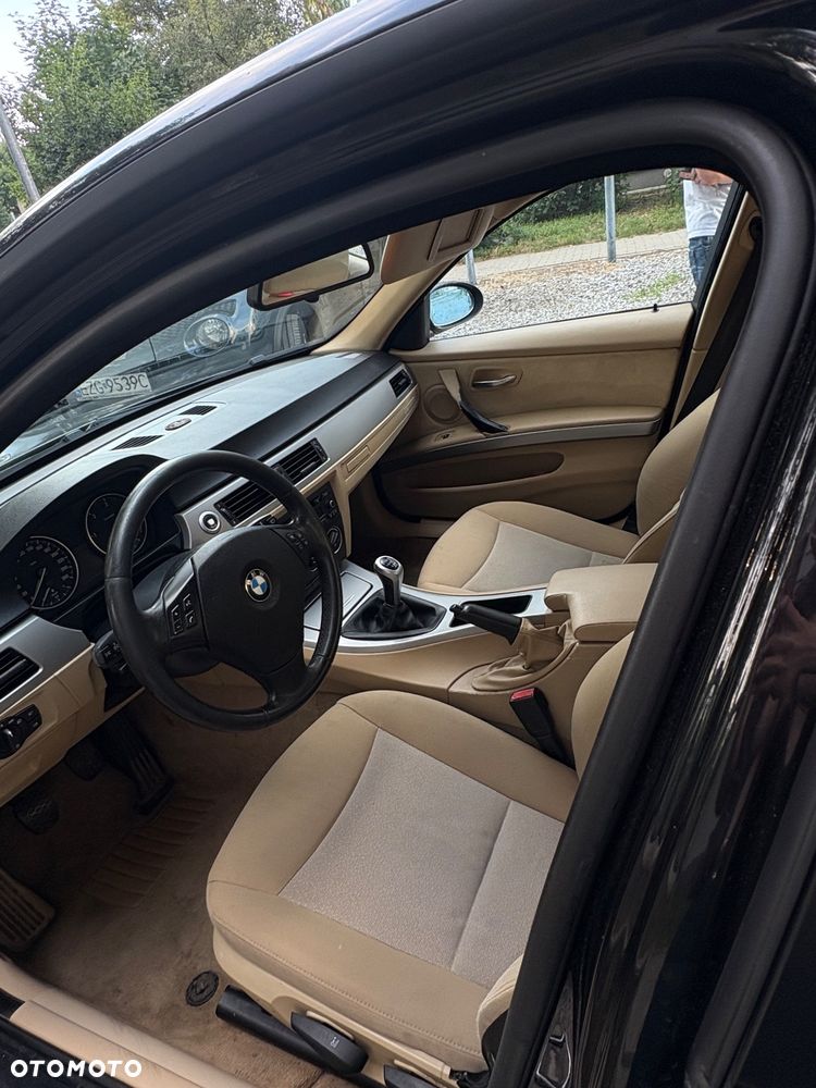 BMW Seria 3 320d - 6