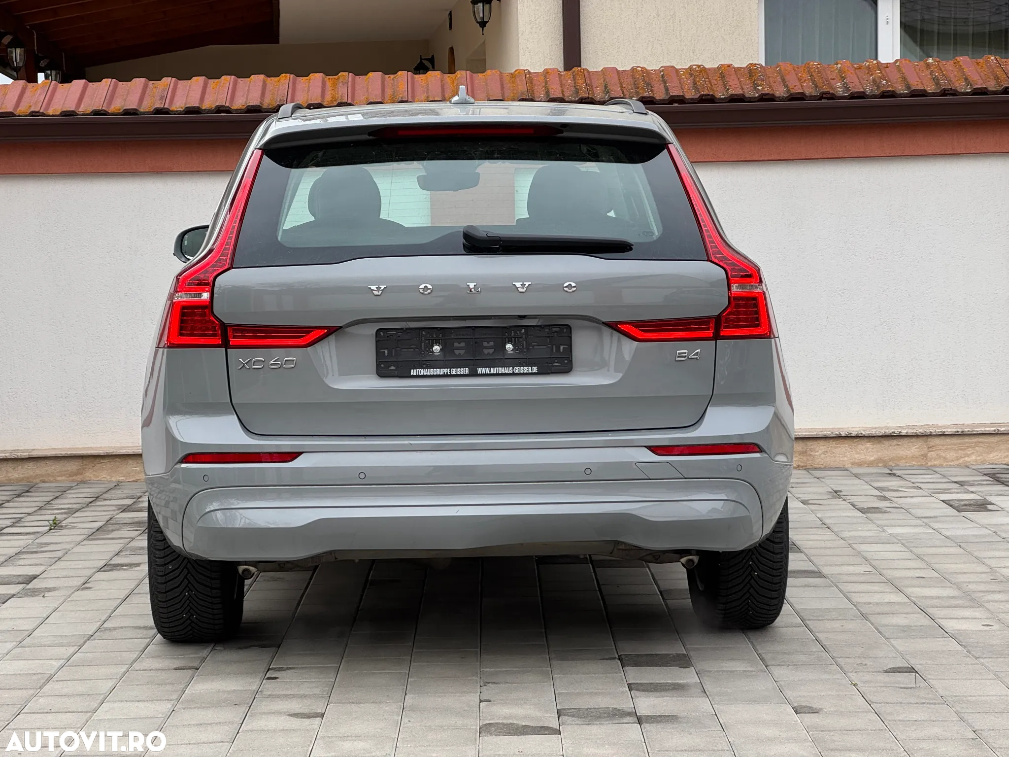 Volvo XC 60 B4 D AWD Core - 12