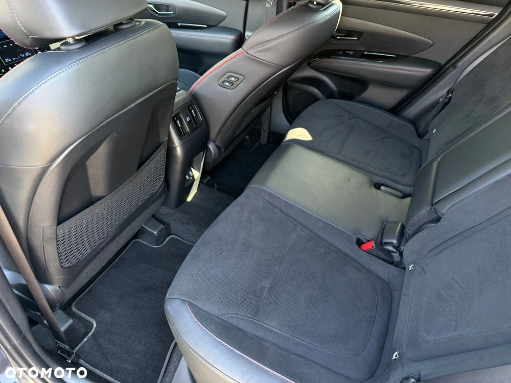 Hyundai Tucson 1.6 CRDi 48V-Hybrid 2WD DCT N Line - 24