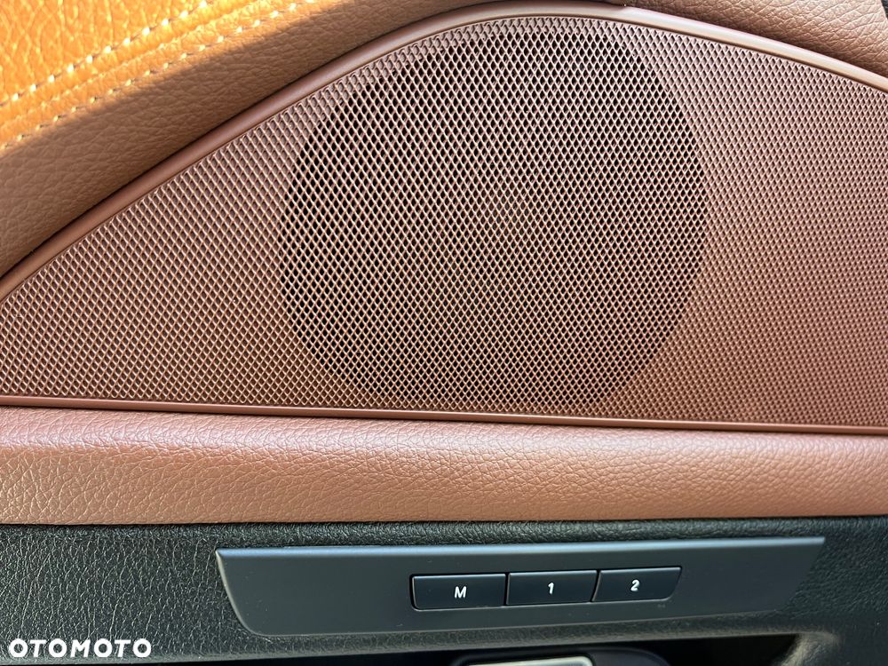 BMW Seria 5 530d xDrive - 27