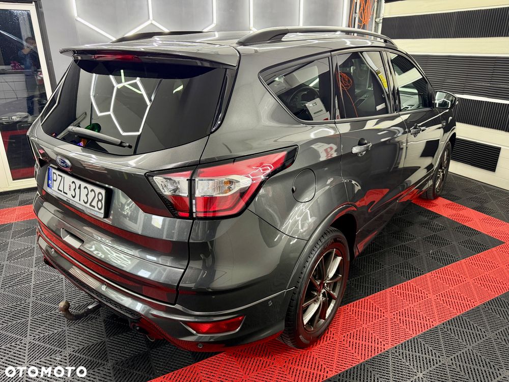 Ford Kuga 1.5 EcoBoost 2x4 ST-Line - 11