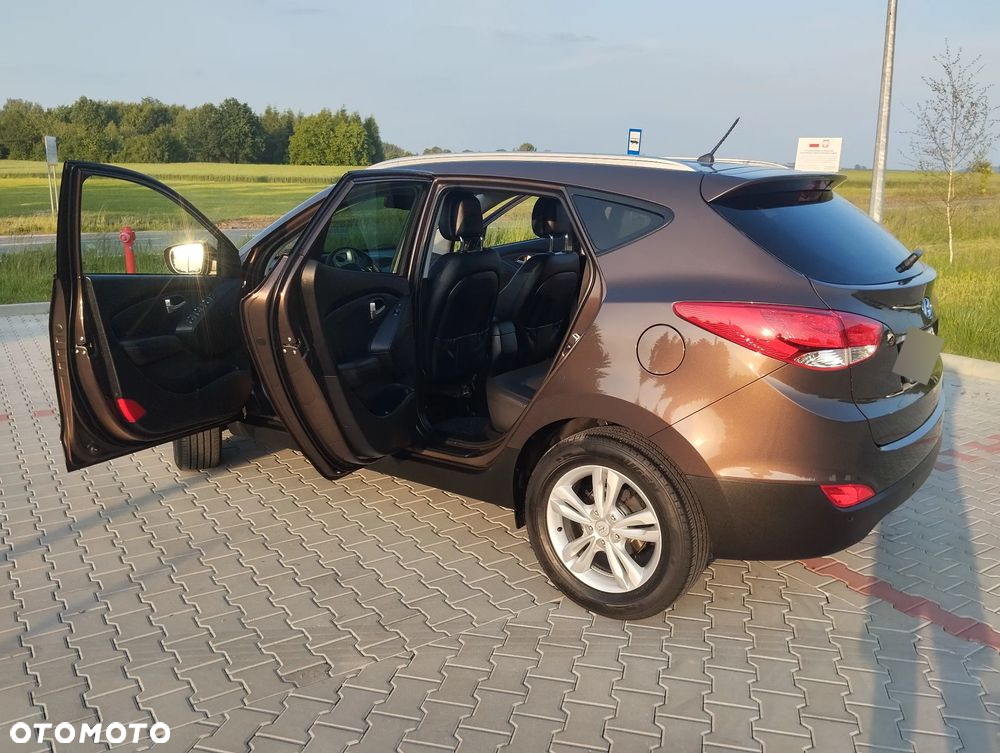 Hyundai ix35 blue 1.6 2WD Finale Gold - 16