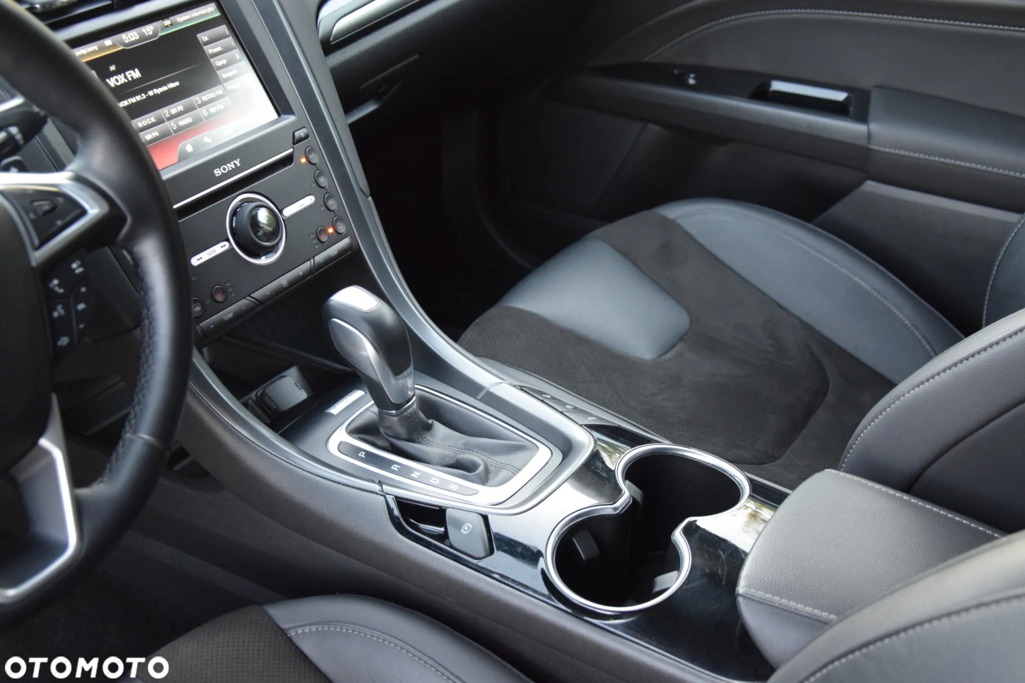 Ford Mondeo - 25
