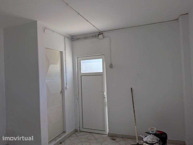 arrendo T1 - Av Europa, Esgueira - Grande imagem: 4/6