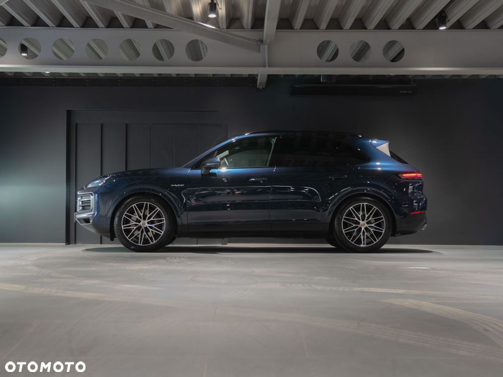 Porsche Cayenne E-Hybrid PHEV - 2