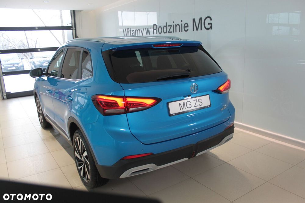 MG ZS Hybrid+ - 14