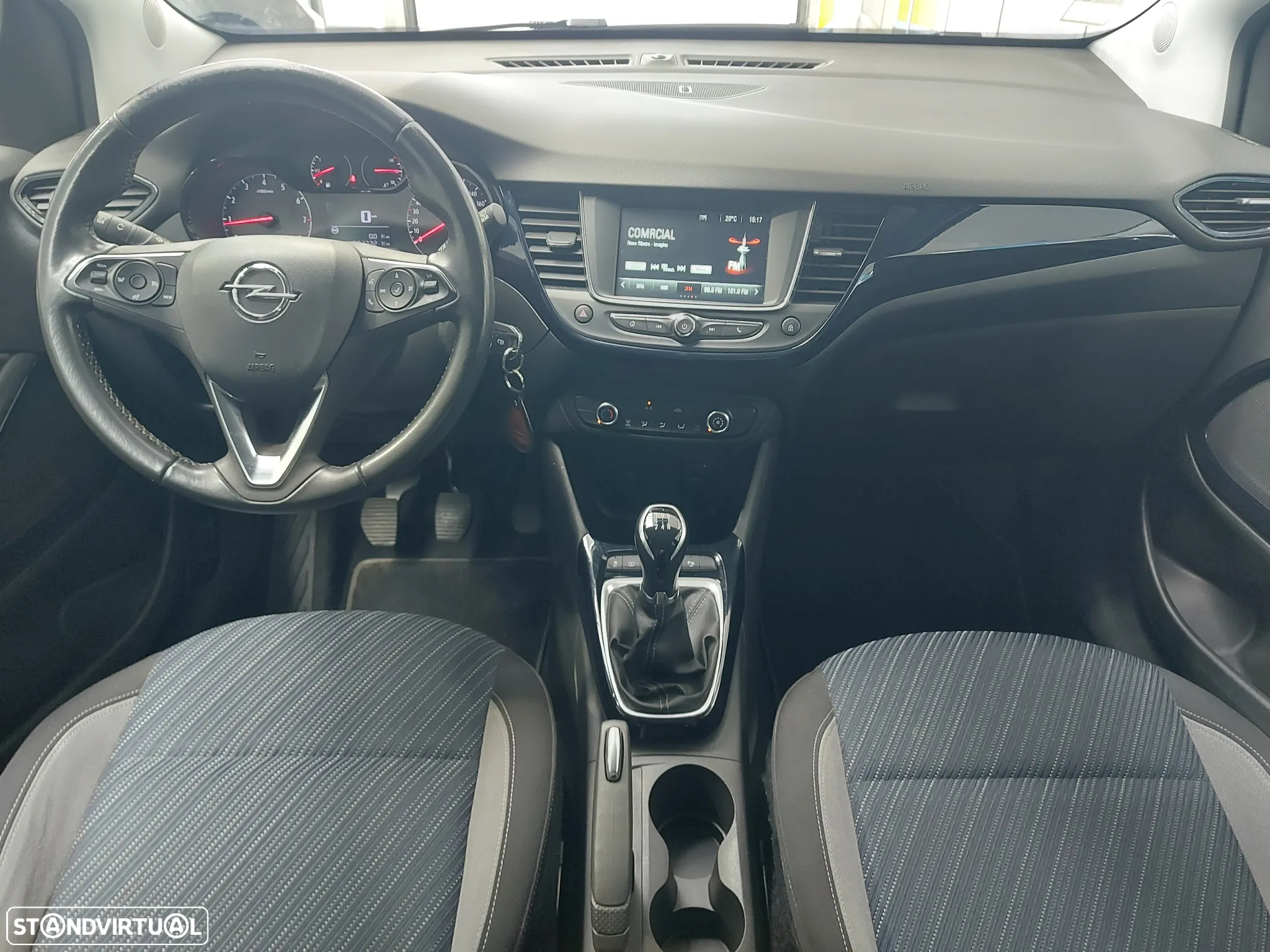 Opel Crossland X 1.2 120 Anos - 29